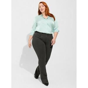 NWT‎ Torrid Madison Satin Button-Up Long Sleeve Shirt